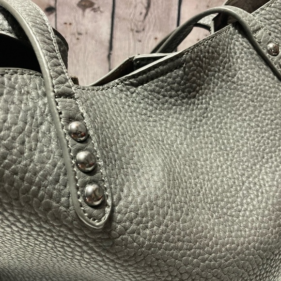 Moda Luxe grey pebbled leather purse - Picture 7 of 13